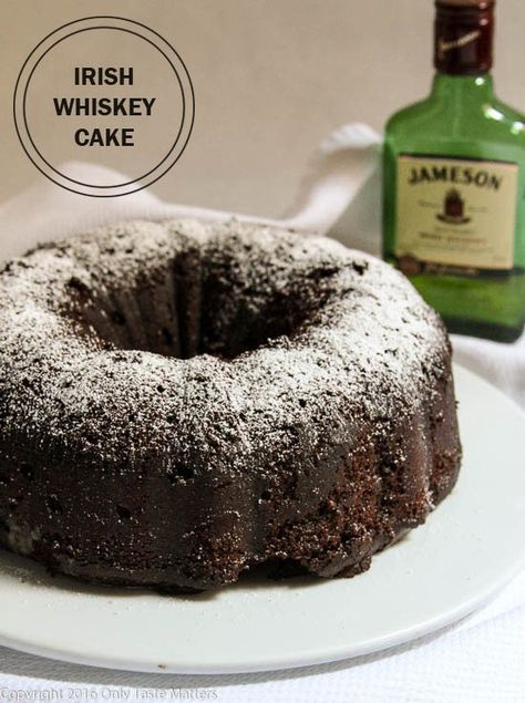 Chocolate Irish Whiskey Cake Irish Whiskey Cake, Whiskey Cake Recipe, Irish Dessert Recipes, Whiskey Chocolate, Irish Desserts, Irish Cooking, Whiskey Cake, Recipes Authentic, Boozy Desserts