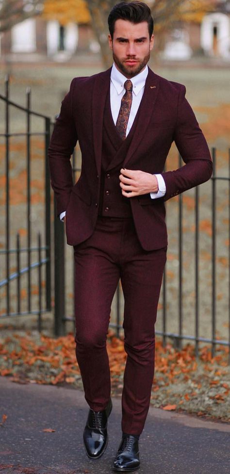 Coat Pant For Men Suits Wedding, Guys Prom Outfit, Burgundy Groom, Maroon Tuxedo, Coat Pant For Men, 3 Piece Suit Men, Green Suit Men, Burgundy Wedding Theme, Planning Notebook