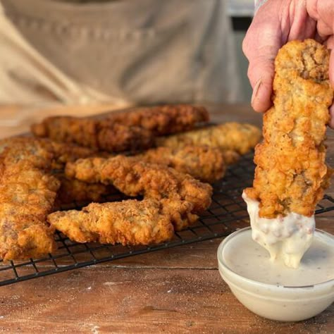 Steak Fingers And Gravy, Kent Rollins Recipes, Homemade White Gravy, Cowboy Kent Rollins, Steak Fingers, Cowboy Cooking, Kent Rollins, Pizza Sandwich Recipe, Fried Steak Recipes