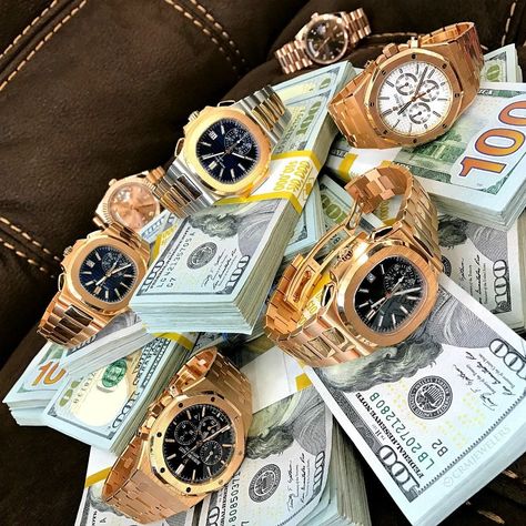 Rose Gold and Blue Benji's the two best things in life! Which one of these Rose Gold Beauties would you pick?  . . . . Luxury Lifestyle Fashion, Money Stacks, Gold Money, Gold Beauty, Rich Lifestyle, Buy Watches, Millionaire Lifestyle, Things Happen, Money Cash