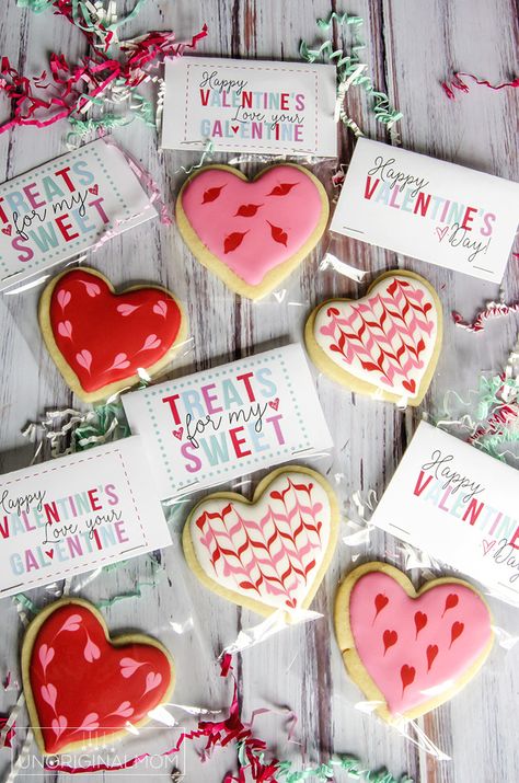 Valentine Cookies Decorated, Cookies Packaging, Valentine Sugar Cookies, Valentine Gifts For Kids, Valentine's Day Printables, Valentine Stickers, Valentines Day Cookies, Valentines Printables Free, Homemade Valentines