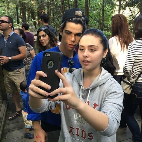 Cameron Boyce And Brenna Damico, Cameron Boyce Girlfriend, Brenna Damico, Cameron Boyce Descendants, Dave Cameron, Cameron Boys, Disney Descendants Movie, Random Person, Disney Channel Descendants