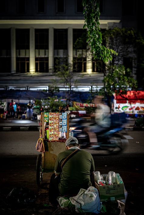 Street Photography Urban, Perjalanan Kota, Were Open, Night Street, Work Pictures, Fotografi Digital, Fairytale Photography, Drawing Wallpaper, Architecture Drawing Art