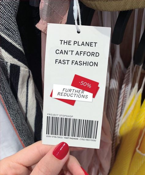 Greenwashing in the Fast-Fashion Industry - ÀLA.HAUSSE Anti Fast Fashion, Instagram Projects, Peer To Peer, Fashion Promotion, Fast Fashion Brands, Going Viral, Fashion Revolution, Clothing Tags, Sustainable Brand