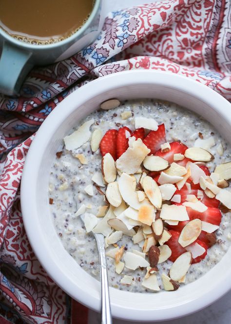 Made with steel-cut oats, quinoa, chia seeds, and coconut milk, this make-ahead breakfast is utterly creamy and wonderfully hearty. Inspired by Starbucks' recent menu item of the same name. Overnight Grains, Michaels Store, Photo Food, Healthy Recipe Videos, Overnight Oats Recipe, Oats Recipes, Toasted Almonds, Overnight Oats, Polenta