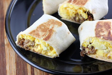 Copycat Breakfast, Taco Bell Breakfast, Breakfast Burrito Recipe, Taco Bell Recipes, Burrito Recipe, Breakfast Burritos Recipe, Printable Recipes, Eggs Breakfast, Breakfast Goodies