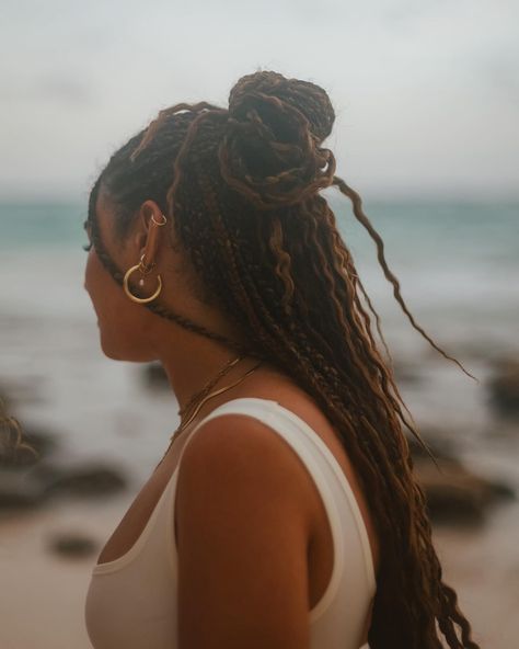 ocean air, salty hair, warm nights >🌴 Ocean Air Salty Hair, Photographer Content, Ocean Air, Salty Hair, Content Creator, The Creator, Photographer, Hair, On Instagram