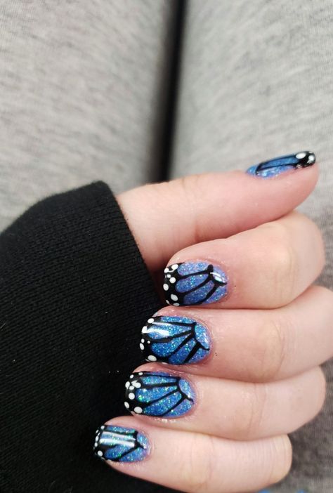 Butterfly Nail Art Short Nails, Winter Butterfly Nails, Black And Blue Butterfly Nails, Gel Nails Ideas Butterfly, Teal Butterfly Nails, Cute Butterfly Nails Short, Butterfly Toe Nail Designs, Butterfly Wings Nails, Blue Nails Butterfly