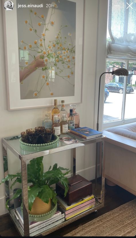 Bar Cart With Books, Bar Cart Decor Ideas, Girls Apartment, Boston Apartment, Apartment Vibes, Cart Ideas, Huntington Homes, Aesthetic Apartment, Bar Cart Styling