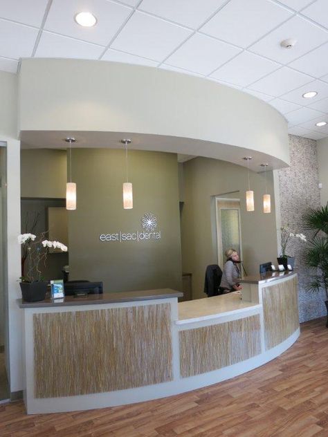 dentist office lobby - Google Search Spa Like Dental Office, Dental Waiting Room, Dental Reception, Spa Office, Office Redo, Waiting Room Design, Dental Health Care, Office Waiting Rooms, Office Aesthetic