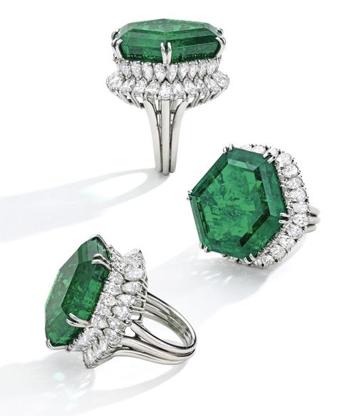 HIGHLIGHTS OF SOTHEBY’S NEW YORK, APRIL 25, 2017 “MAGNIFICENT JEWELS, INCLUDING THE LEGENDARY STOTESBURY EMERALD” SALE Bijoux Art Deco, Emerald And Diamond Ring, High Jewellery, Jewels Rings, Harry Winston, Emerald Jewelry, Belle Epoque, Sterling Silver Studs, Sterling Silver Earrings Studs