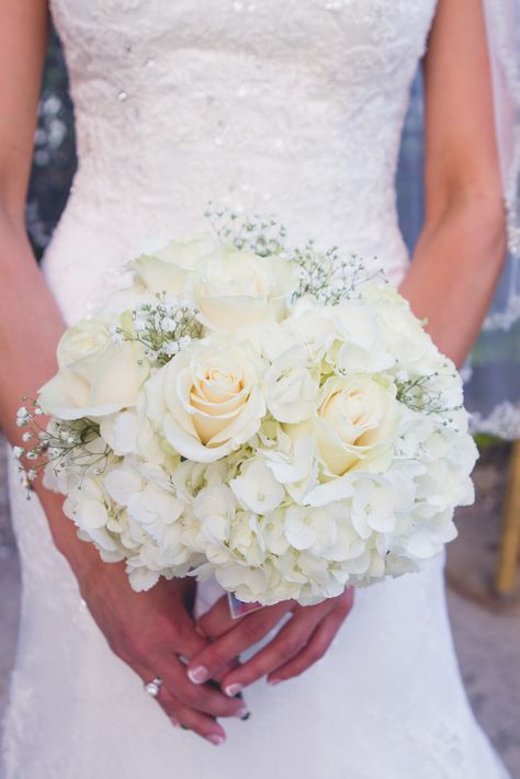 Rose And Hydrangea Bouquet, Wine Inspired Wedding, Elegant Wedding Bouquets, Winter Wedding Bouquet, Summer Wedding Bouquets, Hydrangea Bouquet, Rose Wedding Bouquet, White Bridal Bouquet, Fall Wedding Bouquets