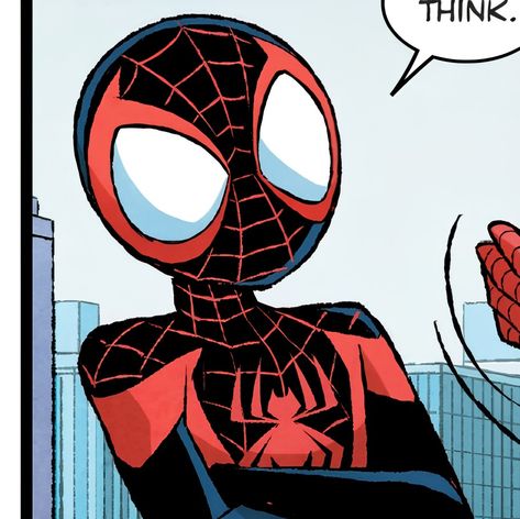 Miles And Peter, Peter Parker Miles Morales, Spiderman Aesthetic, Z Toon, Spider Men, Spiderman Pictures, Ultimate Spiderman, Man Icon, Spiderman Comic