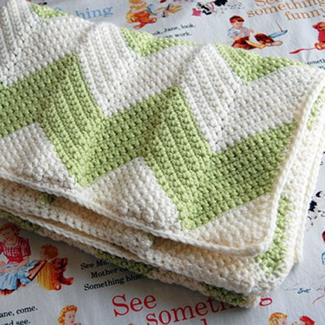 FREE crochet chevron blanket pattern with a straight edge Crochet Chevron Baby Blanket, Crochet Chevron, Chevron Baby Blankets, Crocheted Blankets, Chevron Crochet, Chevron Blanket, Crochet Blanket Afghan, Rib Stitch, Baby Afghan Crochet