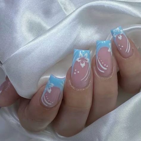 Pink Blue Nails Aesthetic, Short Nails Acrylic Flowers, Blue Almond Summer Nails, Short Nails Acrylic Summer 2024, Summer Nail 2024 Trends Blue, Blue Holiday Nails Summer, Summer Nails Inspo 2024 Short, Unique Acrylic Nails 2024, Summer Nails Ideas 2024 Almond