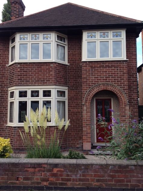 traditional cream UPVC windows 1930s Semi Detached House, Porch Extension, British House, Victorian Terrace House, 1930s House, Bow Window, Upvc Windows, Victorian Terrace, Terrace House