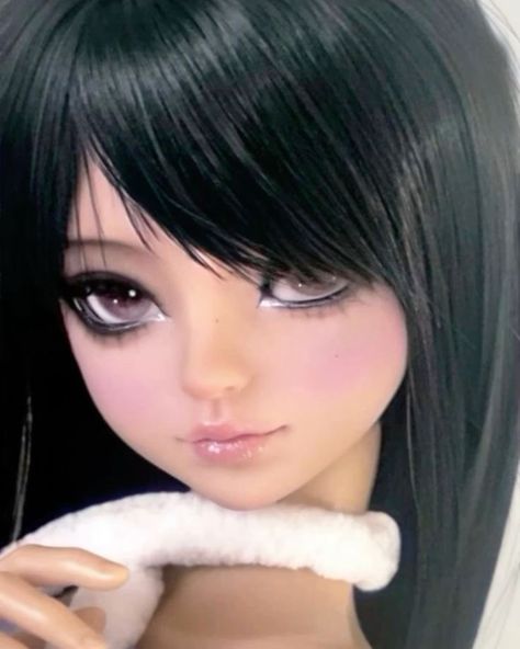 Blythe Doll Makeup, Cute Doll Makeup, Girls Night Dress, Doll Beauty, Make Up Inspo, Doll Makeup, Creative Makeup Looks, Living Dolls, Doll Repaint