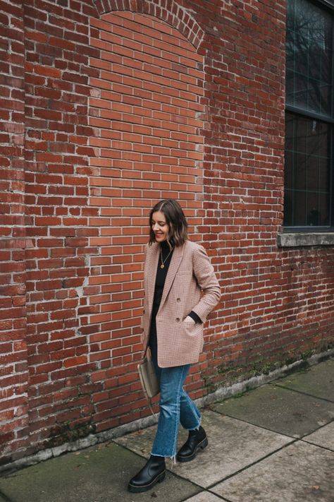 Chelsea Platform Boots Outfit, Dr Marten Chelsea Boots Outfit, Platform Chelsea Boots Outfit, Chealse Boot Outfit Women, Dr Martens Chelsea Boots Outfit, Platform Boot Outfit, Dr Marten Platform, Outfit Botines, Chelsea Boot Outfit