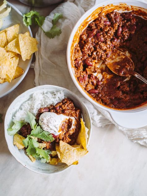 Chili con carne - Den bedste opskrift! Nem og fantastisk lækker University Meals, Danish Food, Food Drink Photography, Dinner Inspiration, Yummy Eats, Tex Mex, Chana Masala, Food Truck, Food Photography