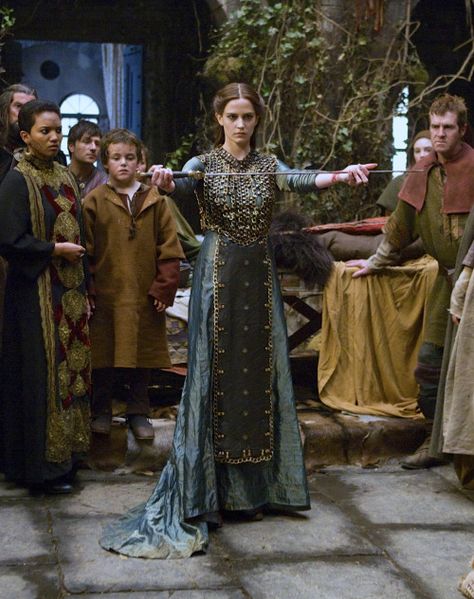 Eva Green as Morgana Pendragon in Camelot (TV Series, 2011). [x] Concrete Hardscape, Queen Maeve, Morgana Pendragon, Faux Moss, The Hound, Theatre Costumes, Period Outfit, Eva Green, Costume Drama