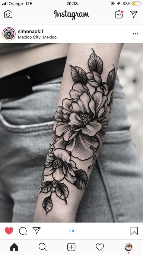 Black And Grey Feminine Sleeve Tattoo, Black And Grey Flower Sleeve, Blackwork Tattoo Design Drawings Flowers, Neotraditional Flower Tattoo Black, Small Skull Tattoos For Men, Masculine Flower Tattoo, Black And Grey Floral Tattoo, Dark Floral Tattoo, Blackwork Sleeve