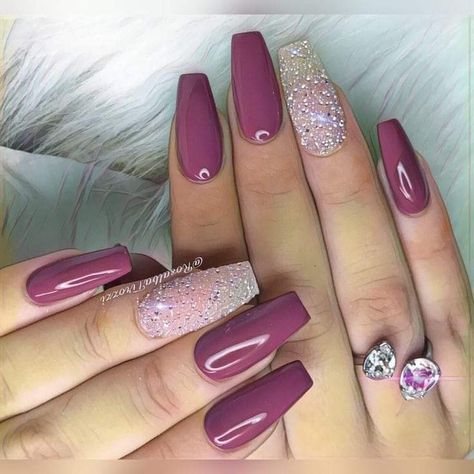 Ombre Nails Dark Colors, Chianti Nails, Nail Ideas Mauve, Valentine Nail Colors, Dusty Rose Nails Acrylic, Pink Mauve Nails, Dusty Pink Nails Design, Dark Mauve Nails, Dusty Rose Nails Design