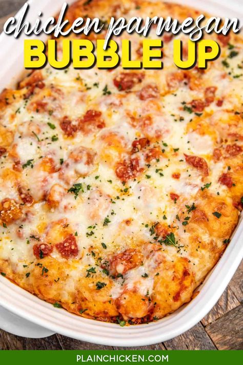 Chicken Parmesan Bubble Up Recipe – this easy casserole is seriously delicious!! Only 5 ingredients – Chicken, spaghetti sauce, mozzarella cheese, and parmesan cheese tossed with refrigerated biscuits! YUM! Ready in 30 minutes! Great meal for busy weeknights that is sure to please the whole family! Chicken Spaghetti Sauce, Bubble Up Casserole, Plain Chicken Recipe, Chicken Parmesan Casserole, Chicken And Biscuits, Canned Biscuits, Mozzarella Chicken, Plain Chicken, Bubble Up