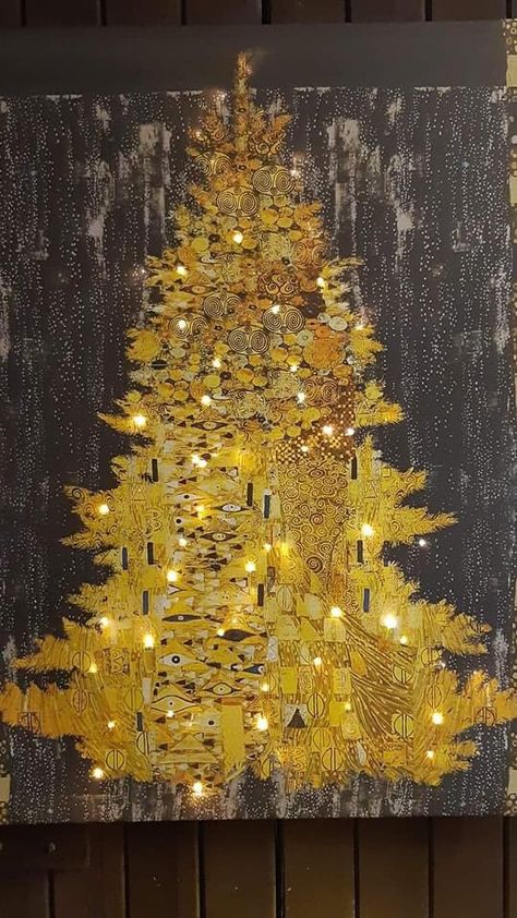 Olga Tuleninova 🦋 on Twitter: "Xmas tree by Klimt Prague… " Prague Christmas, Mcm Design, Christmas Artwork, Noel Christmas, Gold Art, Gustav Klimt, Art Collector, Christmas Magic, Prague