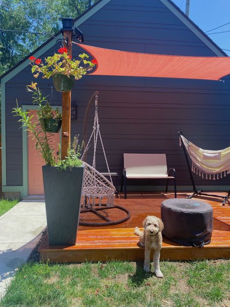 Corner Deck Shade Ideas, Planter Post Sun Shade, Garage With Pergola, Apartment Patio Shade Ideas, Sunshade Ideas Outdoor Spaces, Pergola On Half Of Deck, Rental Friendly Patio Shade, Backyard Sitting Areas, Back Porch Ideas Decks