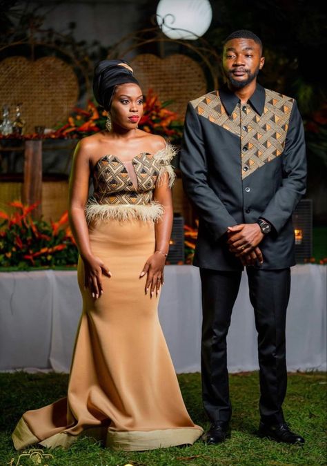 Dr Congo Culture Traditional Congolese Wedding Dress, Congo Traditional Clothes, Congolese Traditional Wedding, Congolese Wedding Traditional, Couples African Outfits, South African Traditional Dresses, African Party Dresses, Traditional Dresses Designs, Kente Dress