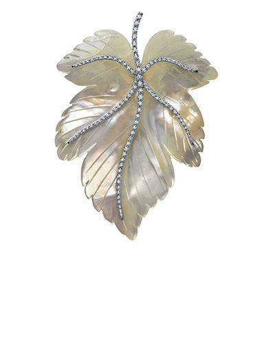 https://martinkatz.com/collection/jewelry/brooches/ Luxury Diamond Jewelry, Perfect Pearls, Gemstone Brooch, Mother Of Pearl Jewelry, Leaf Brooch, Luxury Diamonds, Art Nouveau Jewelry, Diamond Brooch, Fine Jewelry Designers