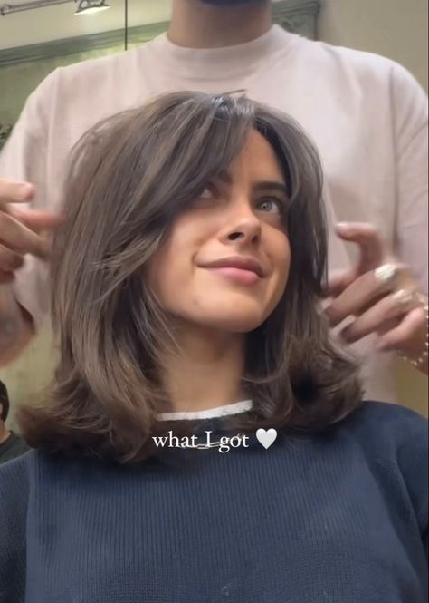 Rambut Brunette, Hair Challenge, Layered Haircuts For Medium Hair, Short Brown Hair, Blowout Hair, Peinados Fáciles Para Cabello Corto, Haircuts For Medium Hair, Haircuts Straight Hair, Medium Hair Cuts