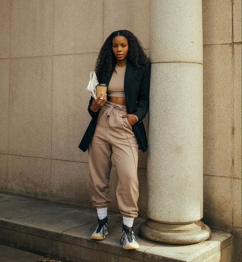 Black Woman Athleisure, Androgynous Fashion Black Women, Athleisure Outfits Black Women, Athleisure Shoot, Feminine Tomboy Style, Luxury Athleisure, Snow Day Outfit, Sporty Chic Outfits, Airport Fit