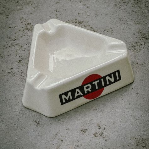 VINTAGE TRIANGLE ASHTRAY BY MARTINI Another classic collectible available, hand-picked from France. WHITE ORCHARD COLLECTIBLES #gifts #custom #antiques #goodvibesonly #resinashtray #highend #thrifted #retrodecor #concretedecor #highendcollectibles #greytcrete #outdoorashtray #giftforsmokers #vintage #vintagecollectible #vintagecollectibles #tobacciana #ashtraycollection #vintageforsale #puffpuffpass #smokingaccessories #vintagehome #vintagesmoker #ashtray #vintagehomedecor #vintagefinds #... Outdoor Ashtray, Puff And Pass, Vintage Barware, Concrete Decor, Thrift Store Finds, Ashtrays, Retro Decor, Good Vibes Only, Hand Picked