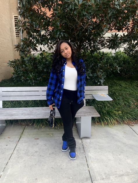 Blue And Black Jordans Outfit, Royal Blue Jordans Outfit, Brotherhood Jordan 1 Outfit Women, Jordan 1 Laney Outfit, Outfits With Jordans Black Women, Jordan Outfit Ideas Women, Outfit Ideas Jordan 1 High, Blue And Black Jordan 1 Outfit, Jordan 1 Outfit Women Plus Size