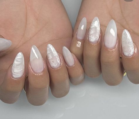 Swan Nails, Classy Nail Designs, Nails Today, Nail Ring, White Swan, Oval Nails, Elegant Nails, Classy Nails, Funky Nails