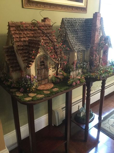 Village Miniature, Fairy House Diy, Fairy Garden Designs, Cardboard House, Fairy Garden Houses, Beacon Hill, Fairy Doors, Fairy Garden Diy, Small Houses