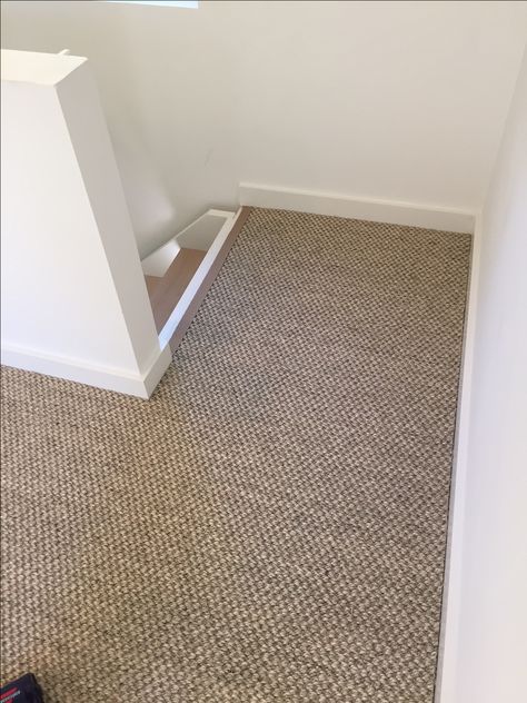 Sisal Hallway, Best Carpet For Stairs, Hallway Colours, Materials And Structures, Neutral Carpet, House Staircase, Arizona House, Sisal Carpet, Hallway Inspiration