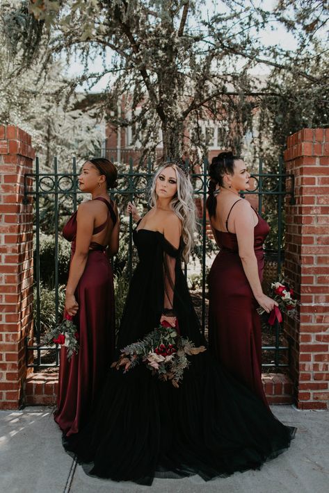 Spooky Wedding Bridesmaids, Gothic Fall Wedding Dress, Black Wedding Dress Fall Colors, Black Wedding Dresses With Bridesmaids, Fall Wedding Spooky, Dark Fall Wedding Dress, Dark Fairytale Wedding Bridesmaid, Halloween Aesthetic Wedding, Dark Wedding Party Attire