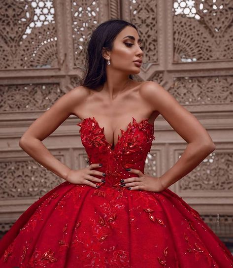 Wedding Dresses Sweetheart, Lace Sweetheart Wedding Dress, Red Ball Gown, Bridal Gown Styles, Red Quinceanera Dresses, Elegant Bridesmaid Dresses, Red Ball, Wedding Dresses Corset, Fashion Design Dress