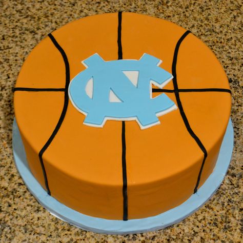 UNC Tarheels Basketball Groom's cake! Rehearsal Dinner Cake Ideas, Cake Basketball, Unc Tarheels Basketball, 8 Is Great, Cake Basket, North Carolina Tarheels, Tarheels Basketball, Carolina Tarheels, Basketball Cake