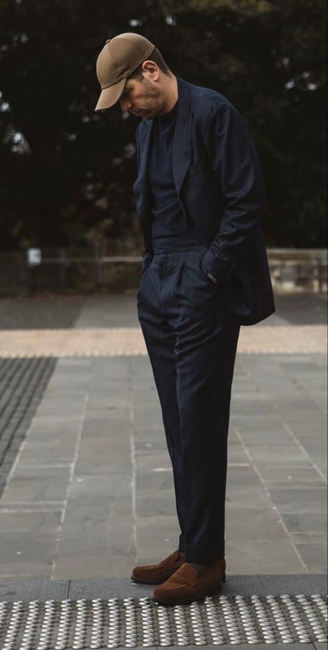 Monochrome Mens Outfits, Navy Suit Outfit Men, Men Trousers Outfit, Suit Outfit Men, Mans Clothes, Guys Grooming, Dapper Gentleman Style, Blazer Outfits Men, Blue Jacket Men