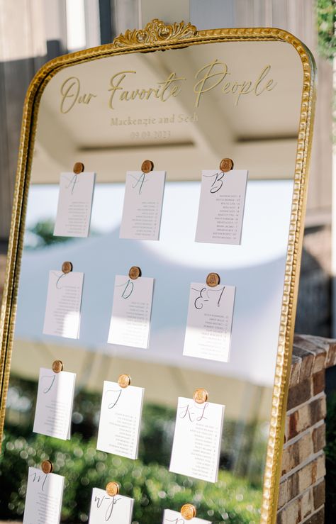 Mirror Seating Chart Alphabetical, Seating Chart On Gold Mirror, Gold Mirror Wedding Sign Seating Charts, Gold Seating Chart, Seating Chart Gold Mirror, Black Mirror Seating Chart Wedding, Gold Mirror Seating Chart Wedding, Mirror Seating Chart Wedding Diy, Gold Mirror Seating Chart