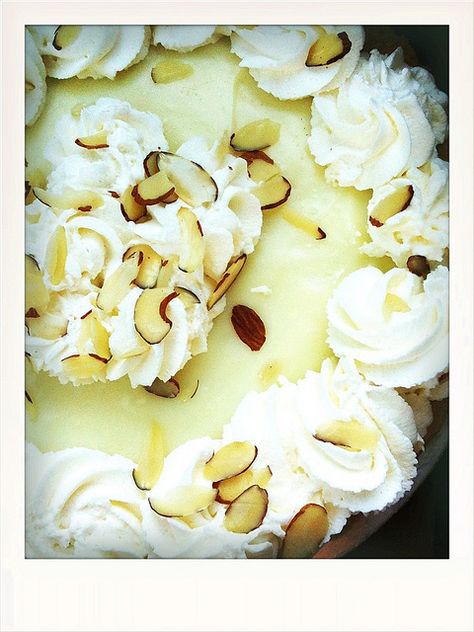 Marie Callenders Banana Cream Pie Marie Calendars Banana Cream Pie Recipe, Marie Callenders Recipes, Marie Calendars, Banana Cream Pie Cake, Marie Callenders, Chicken And Mushroom Pie, Banana Cream Pie Recipe, Spring Recipes Dessert, Banana Pie