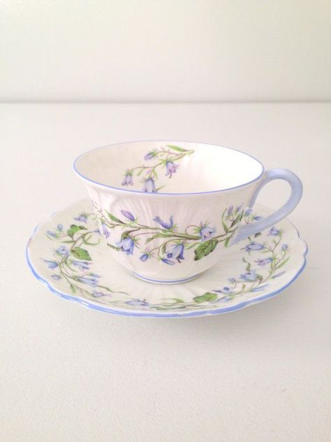 Shelley Tea Cups, Pretty Tea Cups, Cuppa Tea, China Tea Sets, Teapots And Cups, Vintage Cups, China Tea Cups, China Cups, Tea Cups Vintage