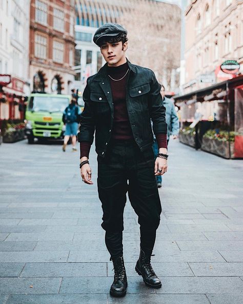 Joel Pimentel De León on Instagram: “Last day in Europe. 😢 Next stop... ???” Beret Outfits, Rock Outfit, Mens Casual Dress Outfits, Men Fashion Casual Outfits, Streetwear Men Outfits, Boys Casual, Edgy Outfits, Classy Outfits, Aesthetic Clothes