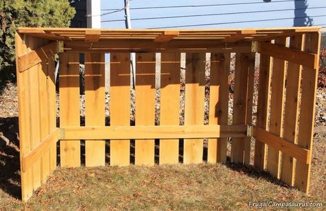 Build a Frugal Outside Nativity Stable - Frugal Campasaurus Outdoor Manger Stable, How To Build A Nativity Stable, Diy Outdoor Manger Stable, How To Build A Manger For Nativity, Pallet Manger Scene, Live Nativity Ideas, Stable For Nativity Scene Diy, Build A Nativity Stable, Diy Nativity Scene Outdoor