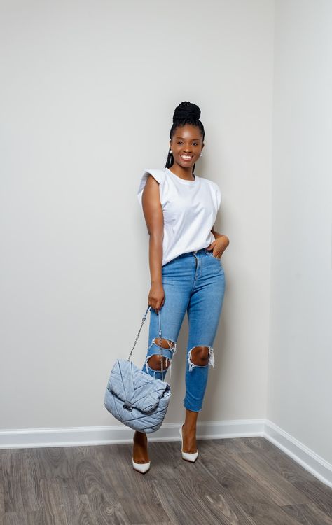 Friday Casual Work Outfit, Birthday Outfits Black Women, Birthday Outfits Black, Stylish Jeans Outfit, Early Spring Outfits Casual, Denim Attire, Fashion Article, Outfit Ideas For Black Women, Printed Skirt Outfit