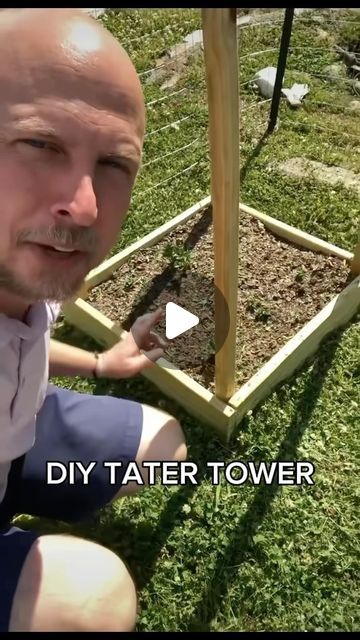 Potato Towers How To Make, Vegetable Bucket Gardening, Potato Bucket Diy, Potato Planter Box Diy, Potato Boxes Diy, Potato Growing Containers Diy, Potato Gardening Ideas, Growing Potatoes From Potatoes, Potato Box Garden