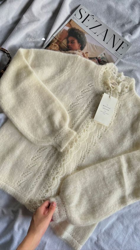 Sezane Sweater, Simple Lifestyle, Diy Vetement, Fashion Wishlist, Knitting Inspiration, Sweater Weather, Comfy Outfits, Autumn Winter Fashion, Fashion Inspo Outfits